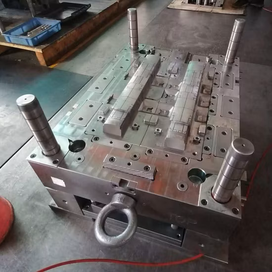 Fabricant de moulage par injection ABS personnalisé, fabrication de composants de moules en plastique, moule